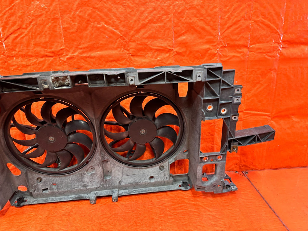 08 15 INFINITI G37 COUPE &   PLASTIC FRONT RADIAOTR SUPPORT W/ FANS   OEM 31113