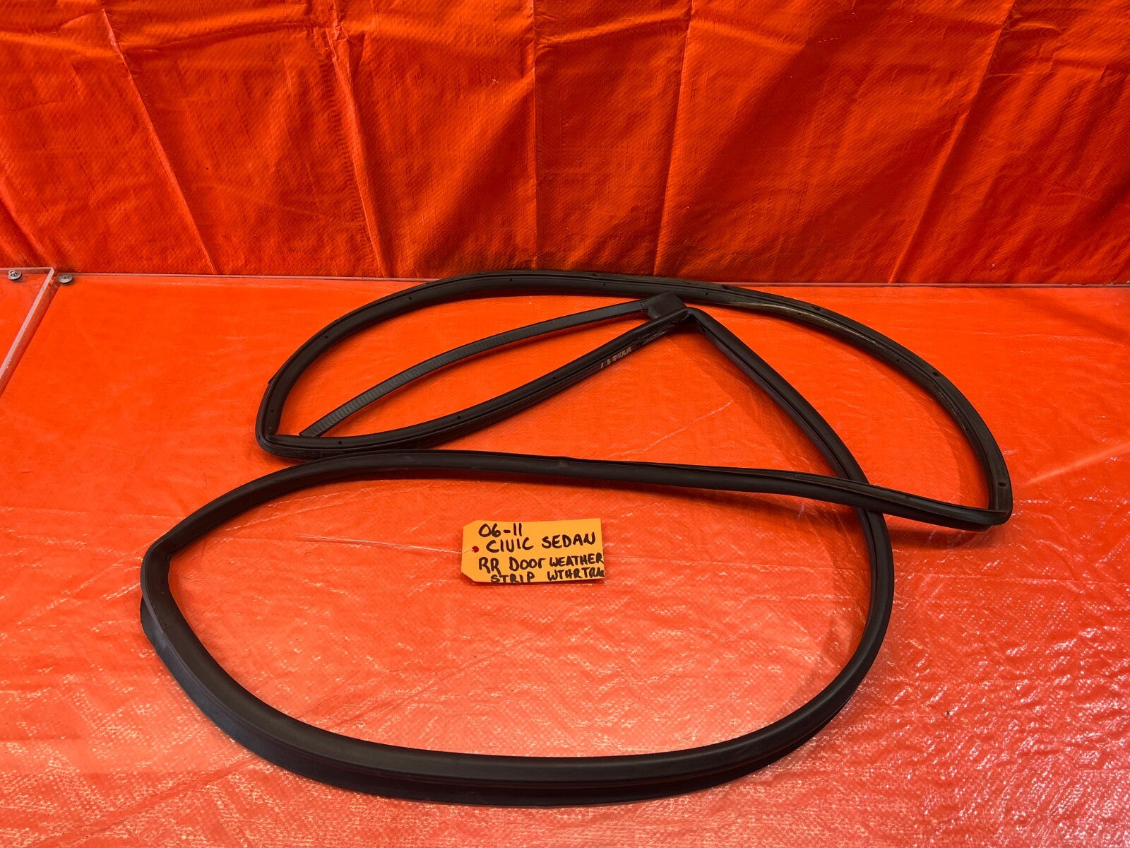 06 11 CIVIC 4D SEDAN   PASSENGER RIGHT REAR WEATHER STRIP SEAL GASKET OEM #2030