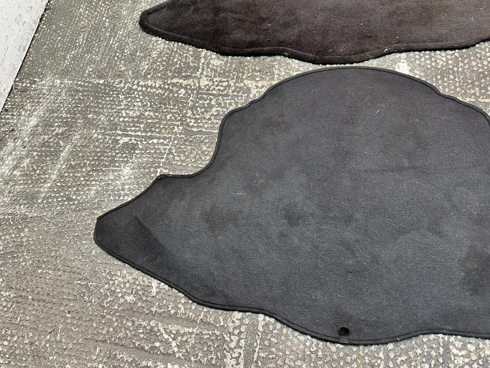 2004 04 NISSAN 350Z CONVERTIBLE INTERIOR TRUNK CARPET TRIM LINER   OEM #2627