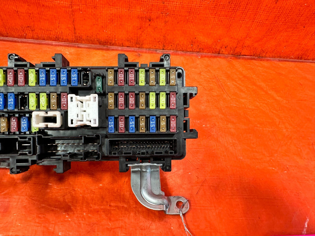 16 20 INFINITI Q50 & Q60 3.0L   INTERIOR CABIN UNDER DASH FUSE BOX PANEL OEM 2891