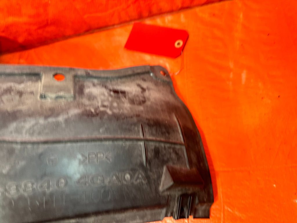 14 24 INFINITI Q50   PASSENGER  RIGHT FRONT FENDER LINER REAR PORTION   OEM 3132