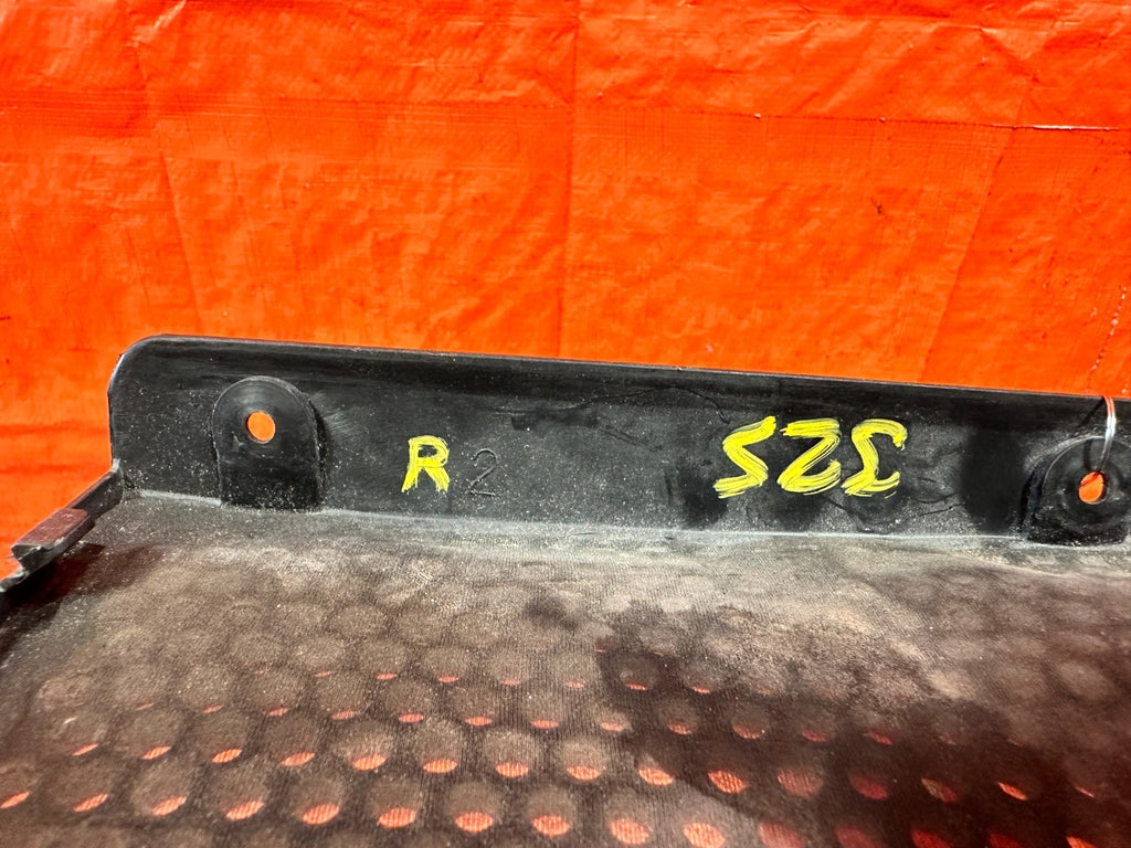 90 91 HONDA CIVIC HATCHBACK   PASSENGER RIGHT DOOR PANEL SPEAKER COVER OEM 3257