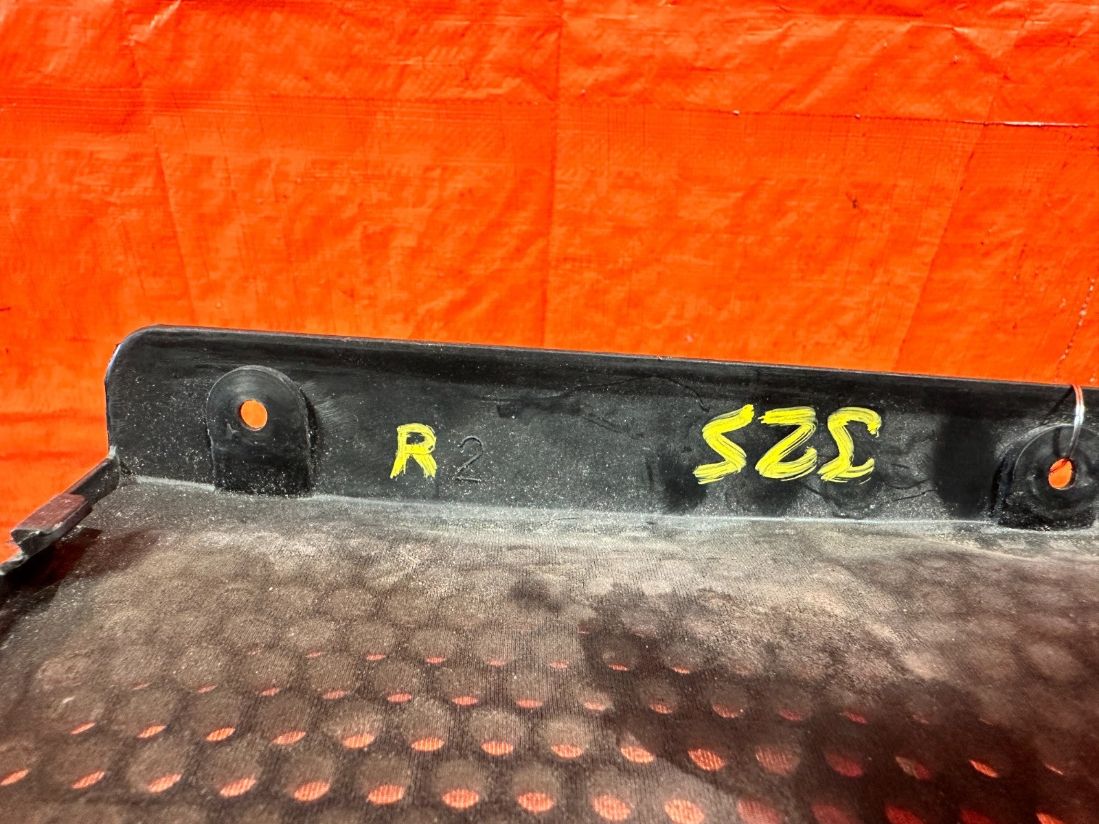 90 91 HONDA CIVIC HATCHBACK   PASSENGER RIGHT DOOR PANEL SPEAKER COVER OEM 3257