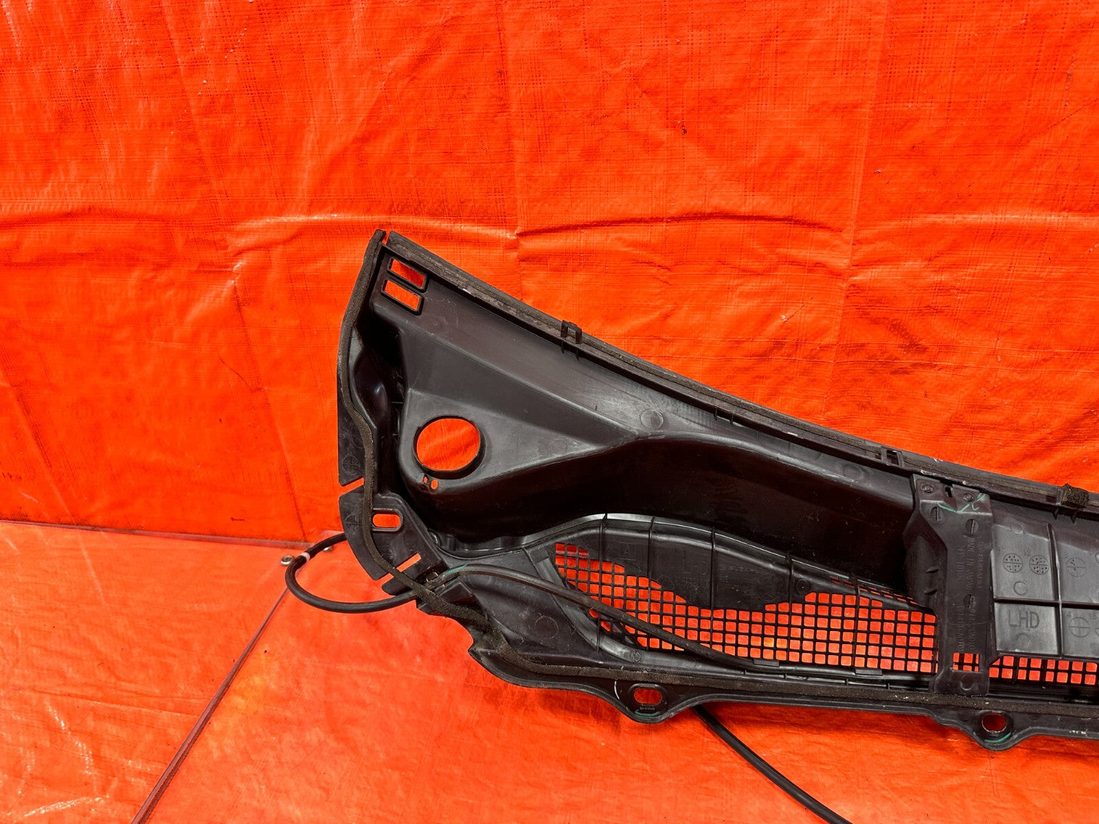 13 16 SCION FRS 17 20 86 13 20 BRZ   WINDSHIELD WIPER COWL TRIM PLASTIC OEM 2936