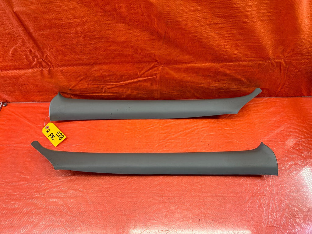 94 01 INTEGRA SEDAN A PILLAR TRIM SET   LEFT RIGHT A PILLARS   OEM FACTORY #2280