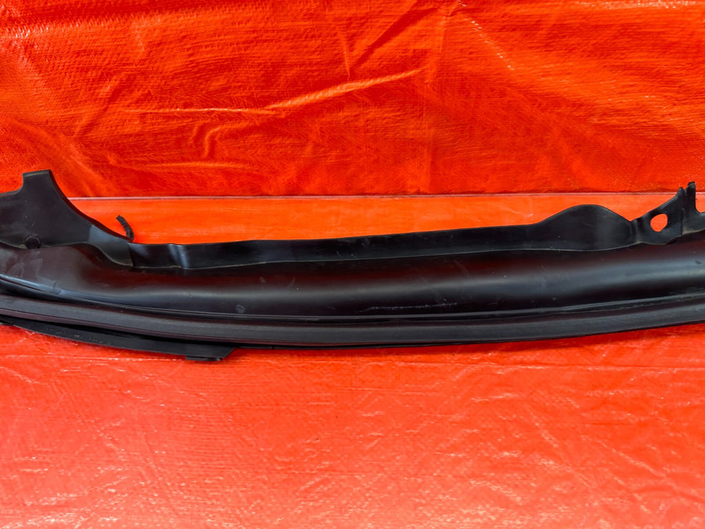 08 15 INFINITI G37 & Q60 COUPE DRIVER LEFT FRONT   FENDER SEAL TRIM GASKET #1906