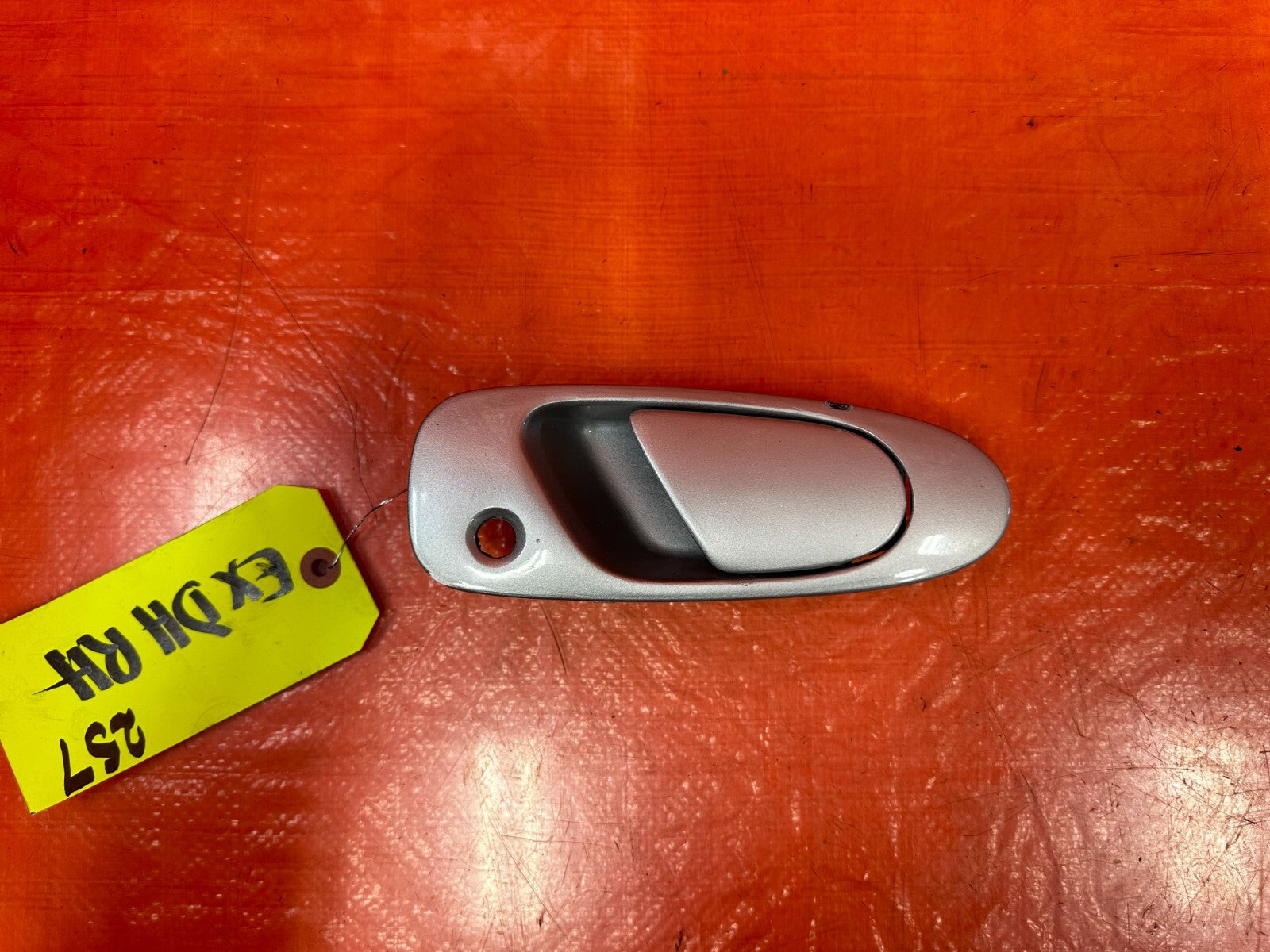 92 95 HONDA CIVIC   PASSENGER RIGHT FRONT   EXTERIOR DOOR HANDLE   OEM #2572