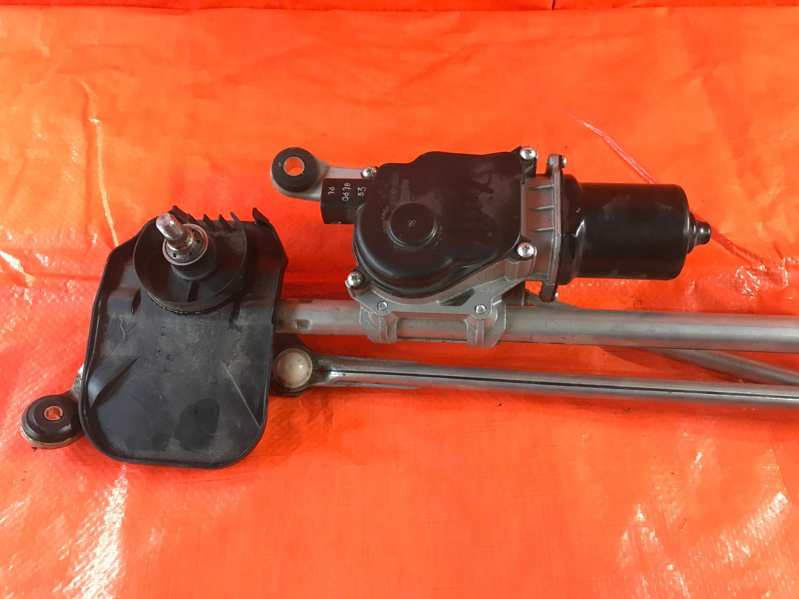 OEM 2017 17 INFINITI Q60 AWD 3.0L TT   WINDSHIELD WIPER LINKAGE W/ MOTOR 3