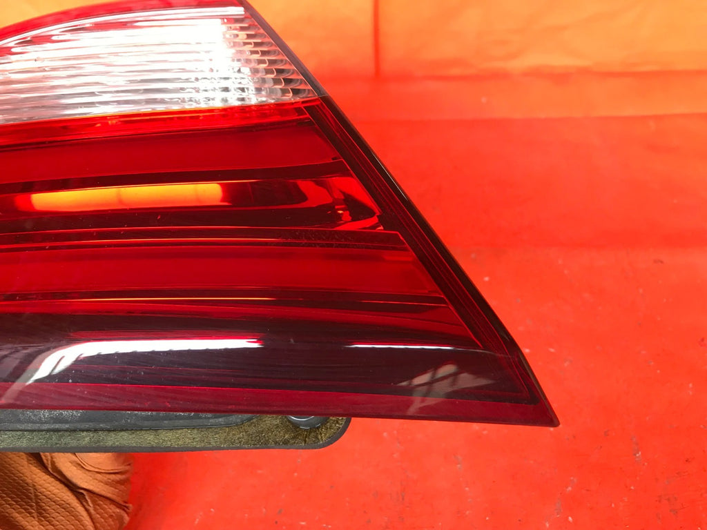 OEM 2015 2016 2017 CHRYSLER 200 DRIVER LEFT INNER TRUNK TAIL LIGHT LAMP LED1