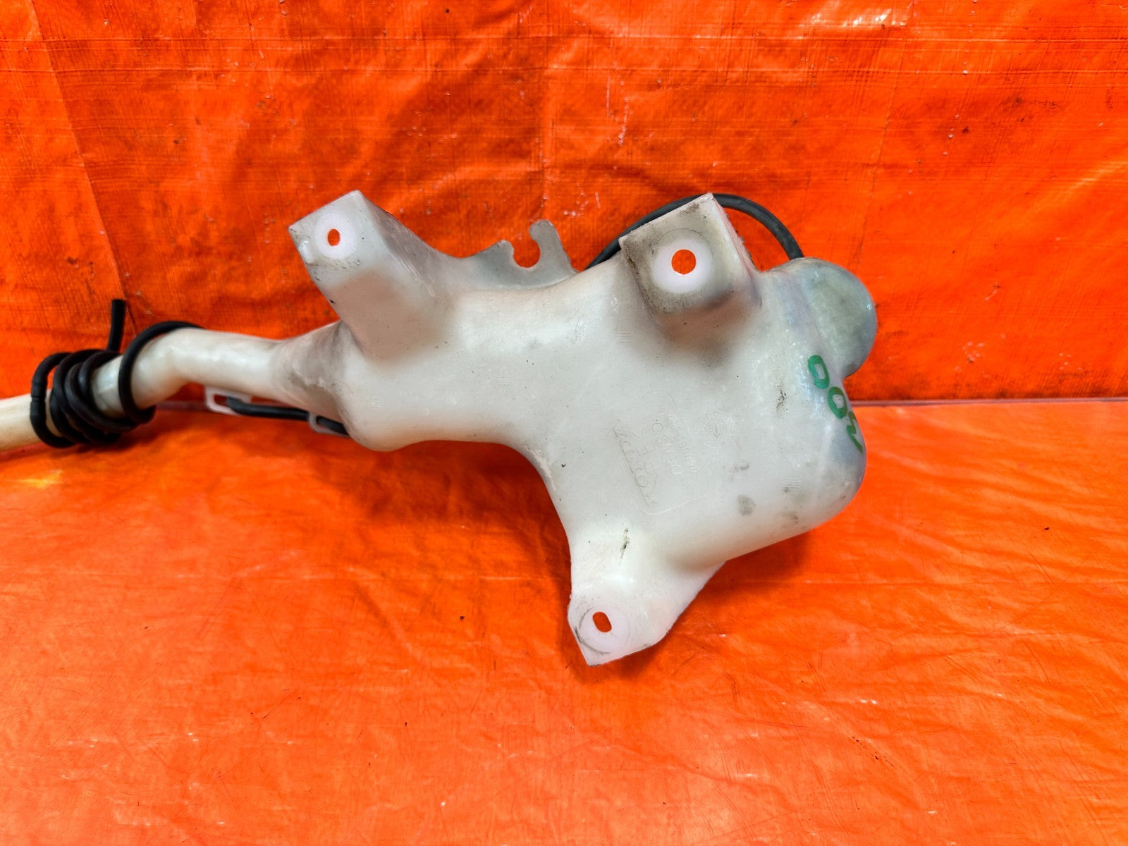 06 11 HONDA CIVIC 4 DOOR SEDAN   WINDSHIELD WIPER FLUID RESERVOIR TANK OEM #3002