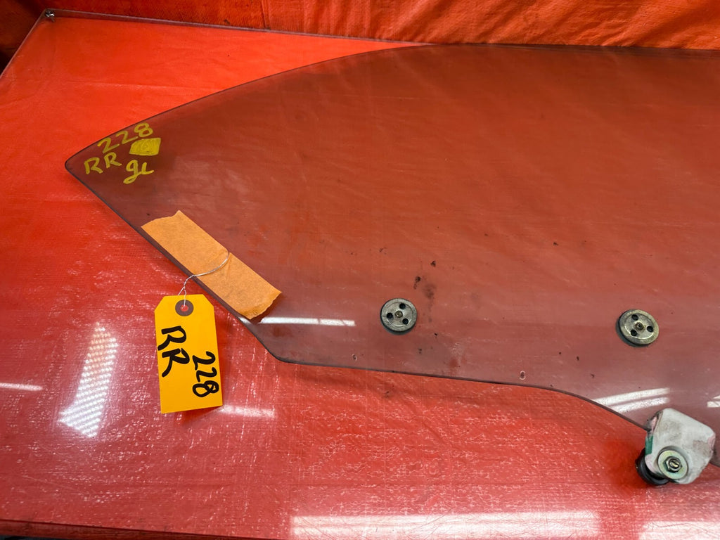 96 01 INTEGRA SEDAN   DOOR GLASS WINDOW   PASSENGER RIGHT REAR SIDE   OEM #2283