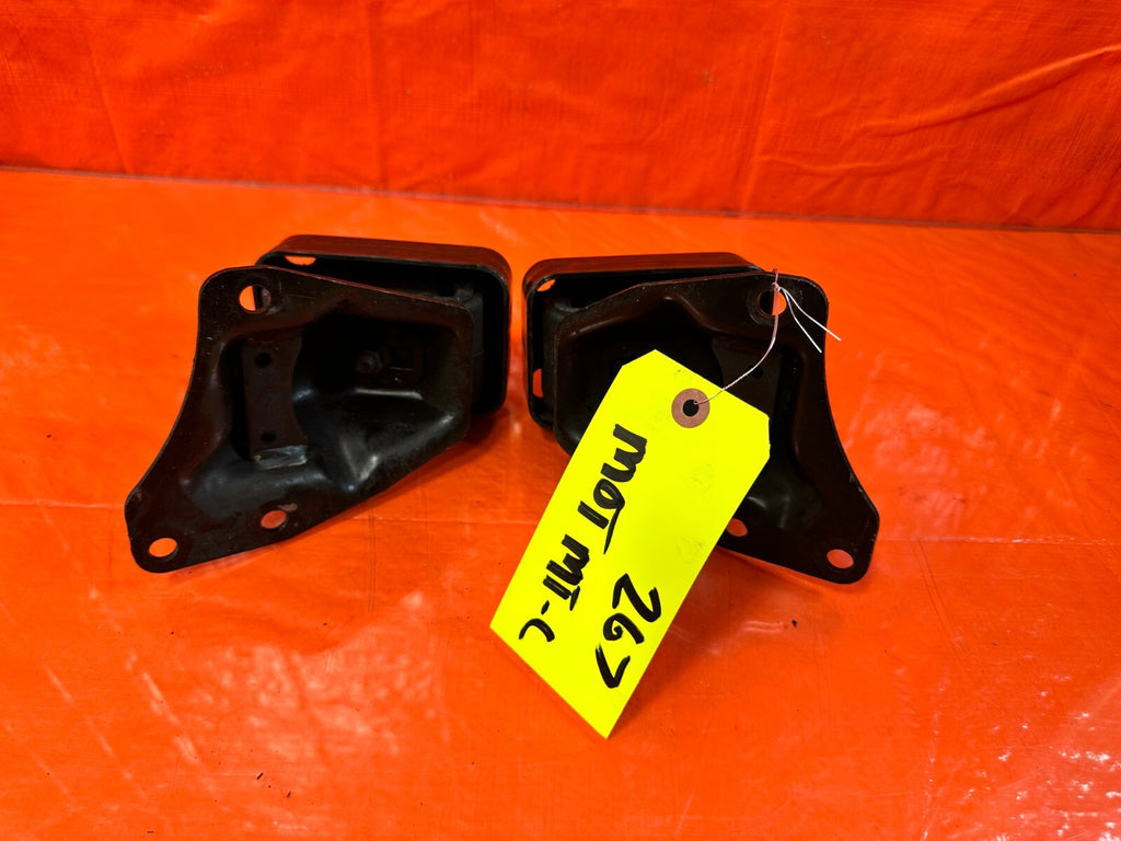 90 97 MAZDA MX 5 MIATA   MANUAL MOTOR MOUNT SET LEFT RIGHT FRONT   OEM #26710