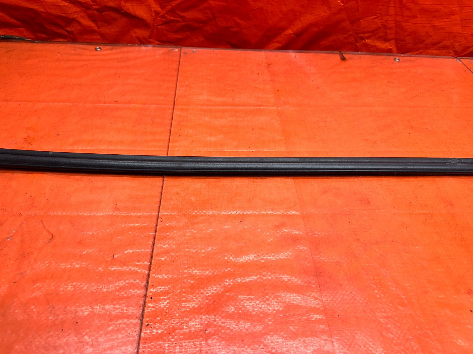 94 01 ACURA INTEGRA COUPE RIGHT PASSENGER DOOR UPPER GLASS WEATHERSTRIP #3317