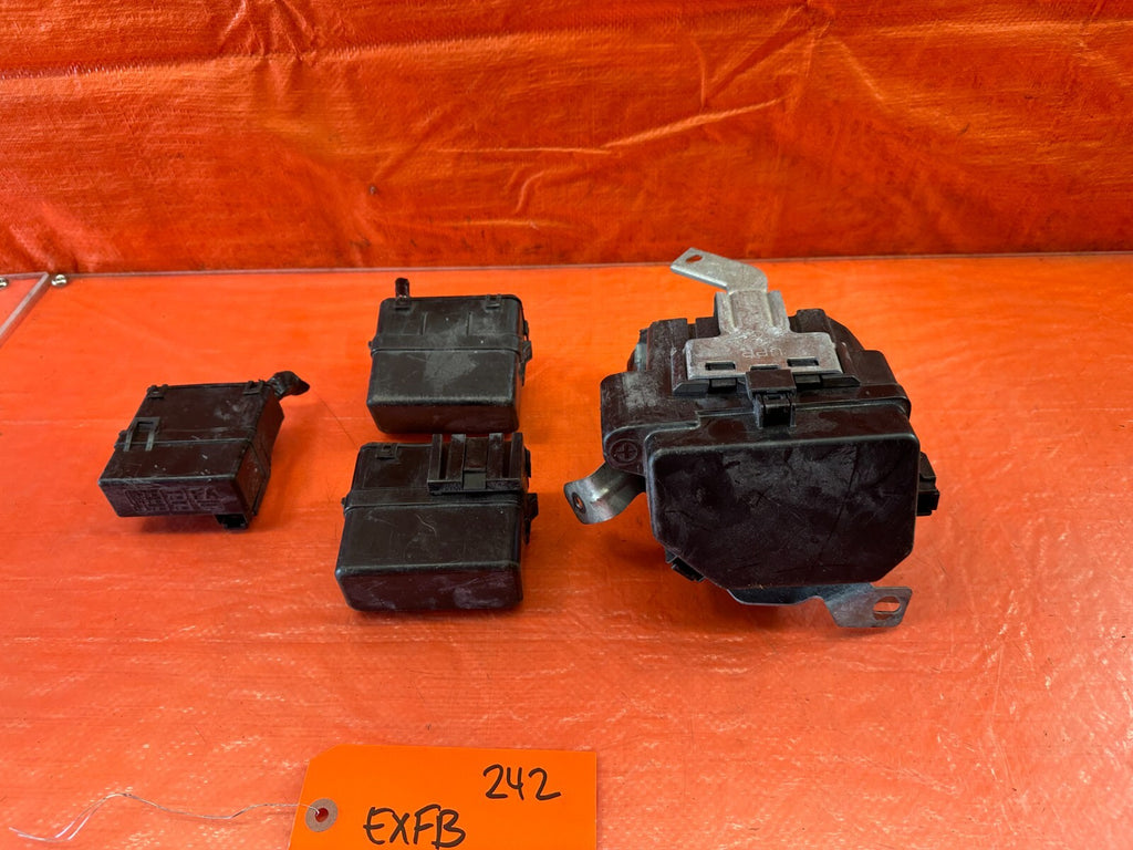 2017 17 INFINITI Q50 RED SPORT 400   ENGINE BAY FUSE BOX SET OF 4 BOXES OEM #2426