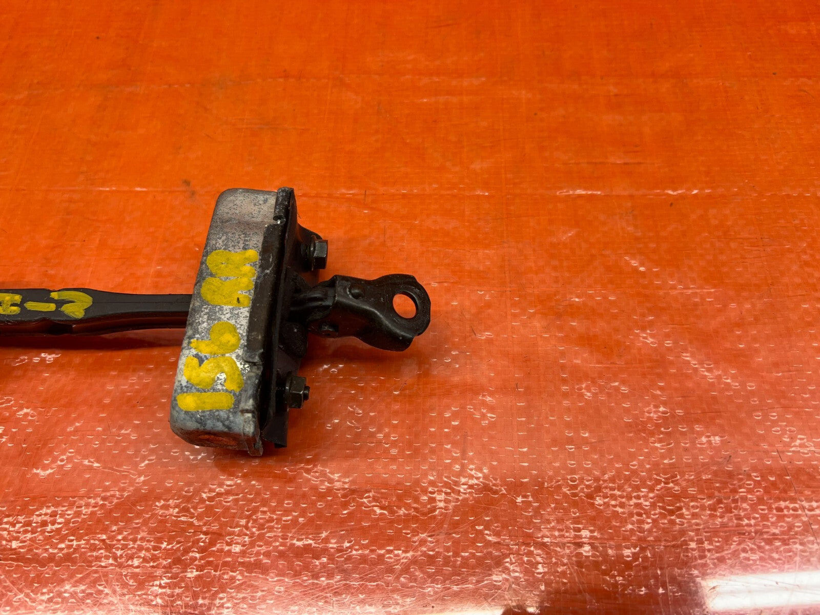 04 08 ACURA TSX   PASSENGER REAR DOOR CHECKER HINGE ARM STOPPER   OEM #1564