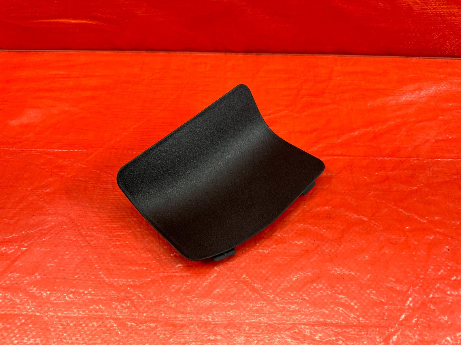 02 05 HONDA CIVIC SI EP3 HATCHBACK   TAIL LIGHT TRIM PLASTIC COVER LEFT OEM #1860