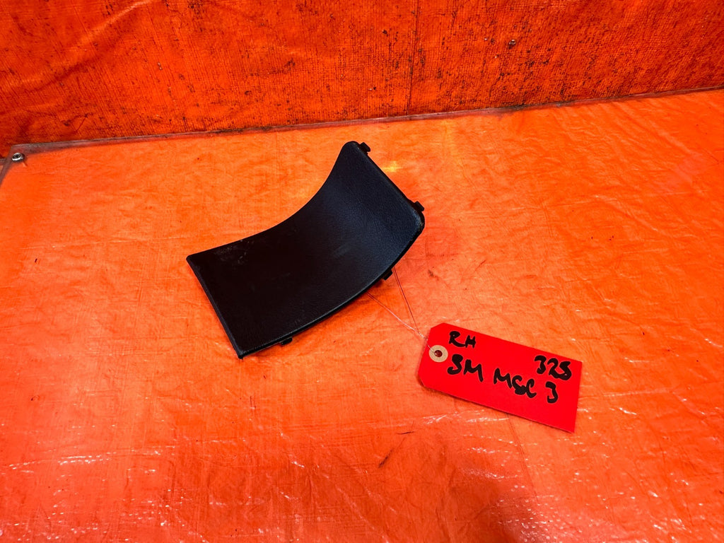 90 91 HONDA CIVIC HATCHBACK RIGHT  TAIL LIGHT TRIM GARNISH FILLER PANEL OEM 3250