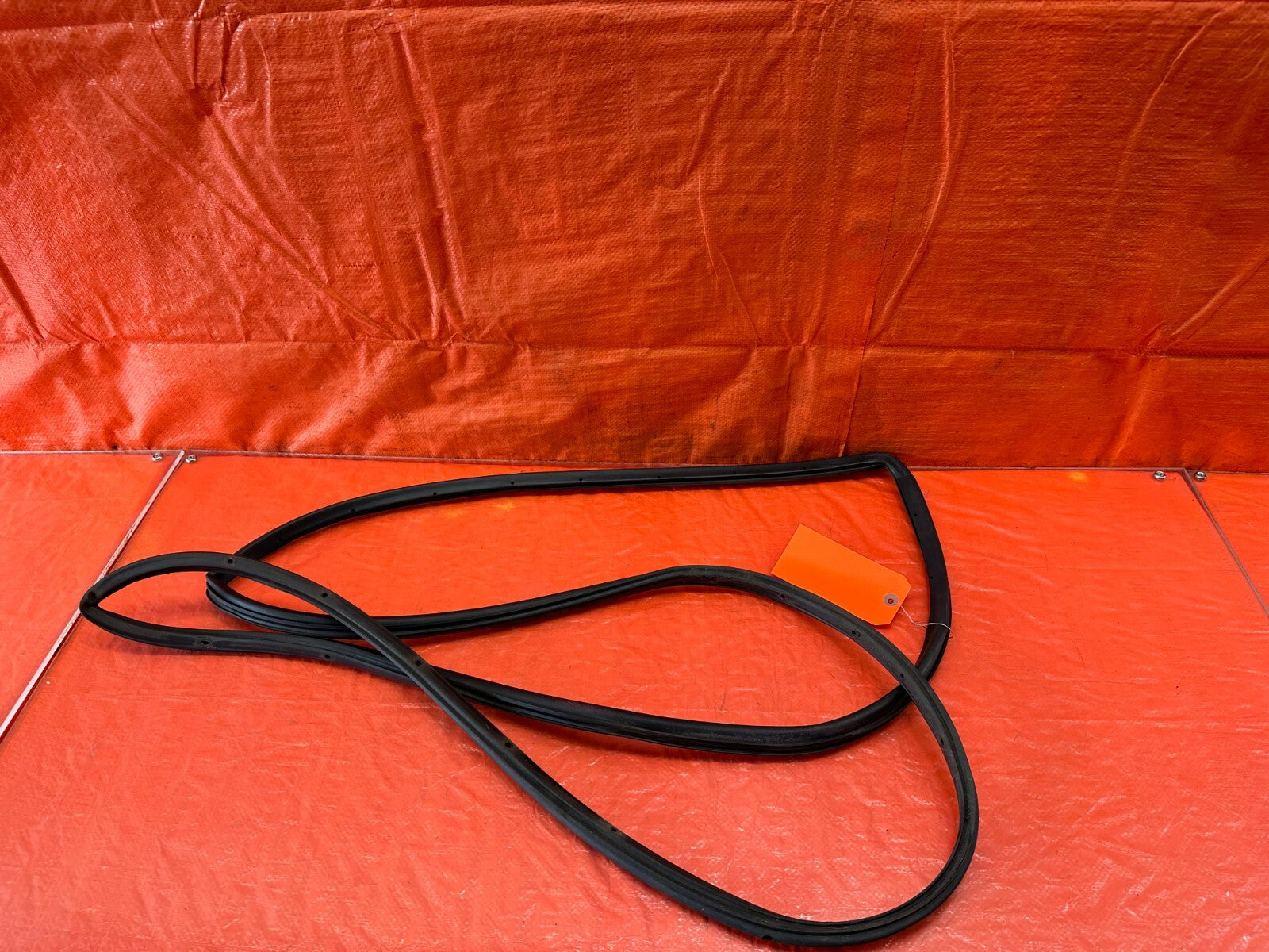 92 95 HONDA CIVIC COUPE HATCH PASSENGER RIGHT WEATHER STRIP   OEM #2366