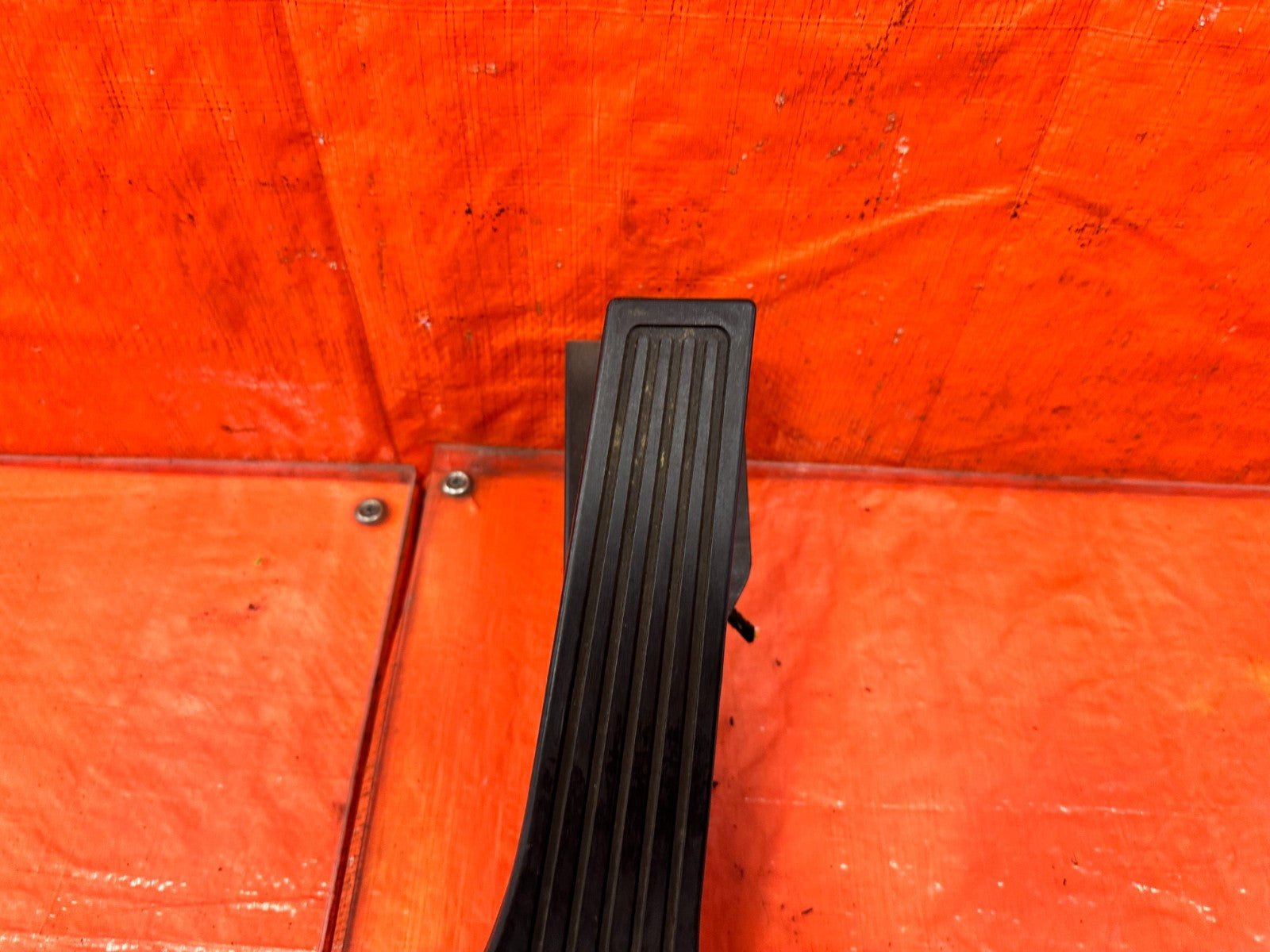 13 16 HYUNDAI GENESIS COUPE   GASOLINE GAS FUEL ACCELERATOR ACCELERATION PEDAL4
