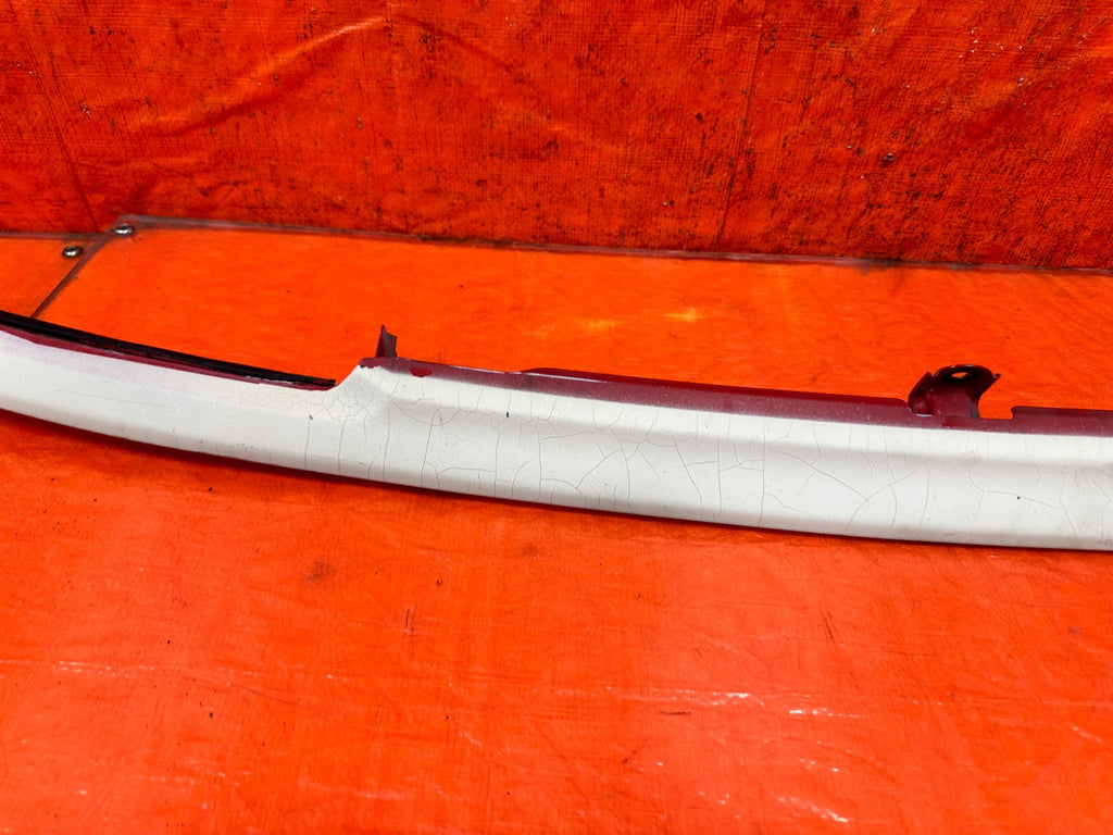 90 91 HONDA CIVIC HATCHBACK   FRONT BUMPER GRILLE INSERT  ASSEMBLY   OEM 3257