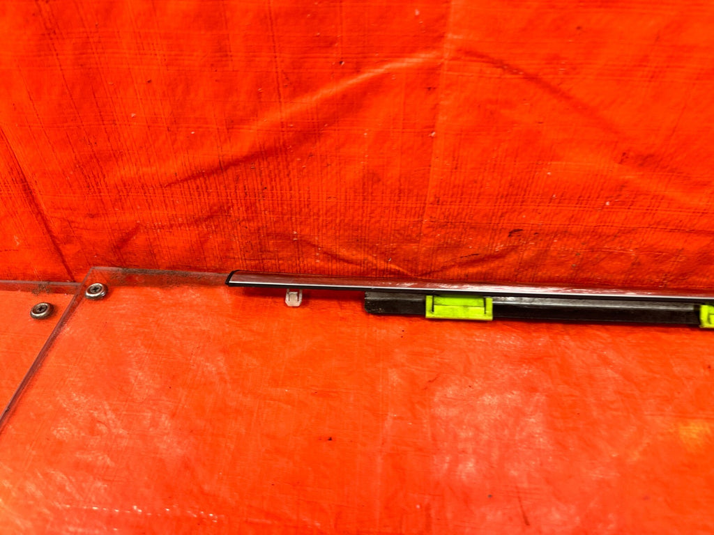 96 00 HONDA CIVIC SEDAN 4D   DRIVER LEFT REAR DOOR EXTERIOR WINDOW TRIM OEM 2974