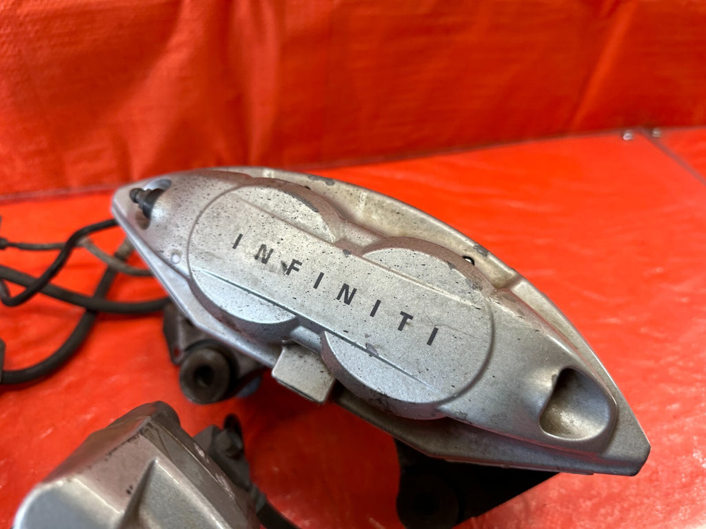 08 15 INFINITI G37 & Q60 SPORT   AKEBONO   BRAKE CALIPERS LEFT & RIGHT   OEM 18815