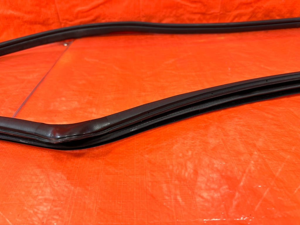 06 11 CIVIC 4D SEDAN   DRIVER LEFT REAR DOOR TO CHASSIS OPEN TRIM   OEM #27020