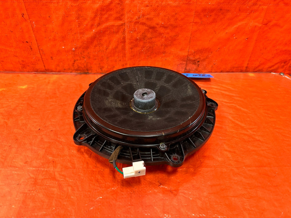 08 15 INFINITI G37 COUPE & CONVERTIBLE   LEFT FRONT   BOSE SPEAKER   OEM 3102