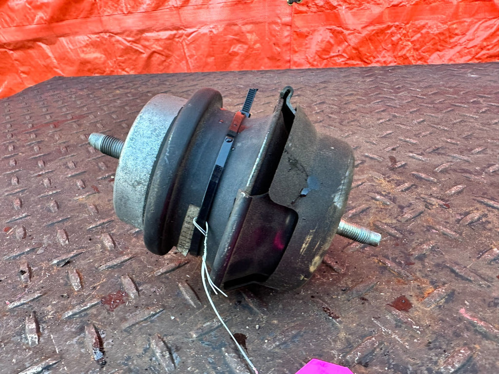 09 13 INFINITI   G37 2D COUPE   RWD   ENGINE MOTOR MOUNT LEFT OR RIGHT OEM #2783
