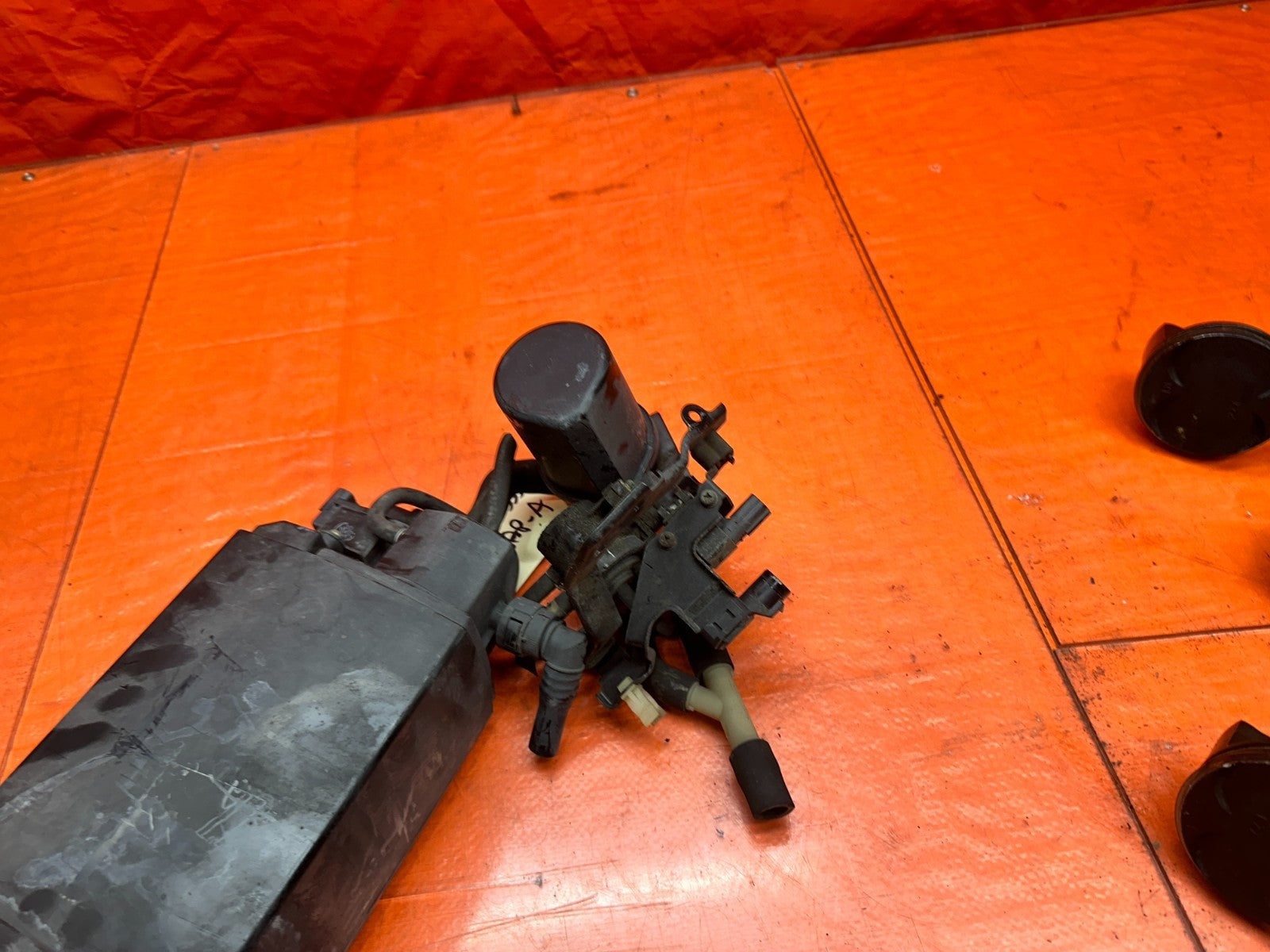 00 03 HONDA S2000 AP1 2.0L EVAP EMISSIONS VAPOR CHARCOAL CANISTER BOX OEM #3378