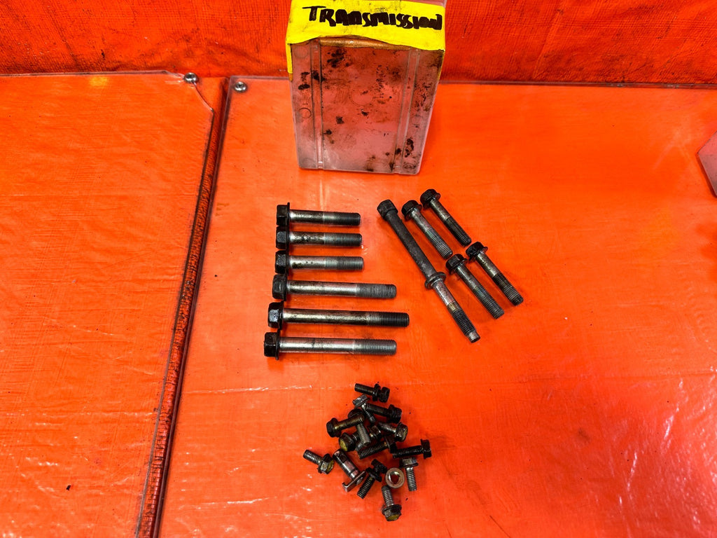 04 08 ACURA TSX   TRANSMISSION BELL HOUSING  & STARTER BOLTS HARDWARE   OEM #3220