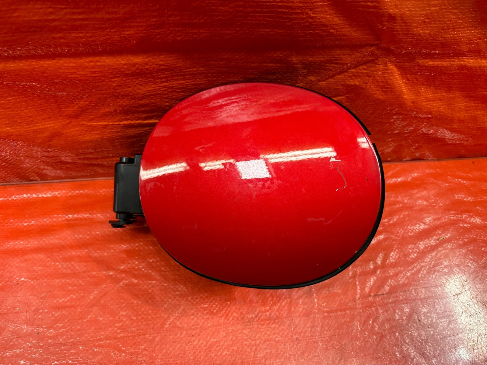 17 20 INFINITI Q60   GASOLINE GAS FUEL LID COVER   RED COLOR   OEM FACTORY #2007