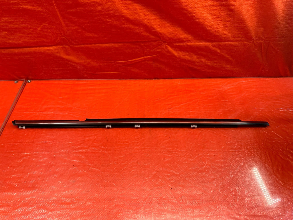 08 15 LANCER EVOLUTION X EVO 10   RIGHT REAR EXTERIOR GLASS TRIM MOLDING OEM 2060