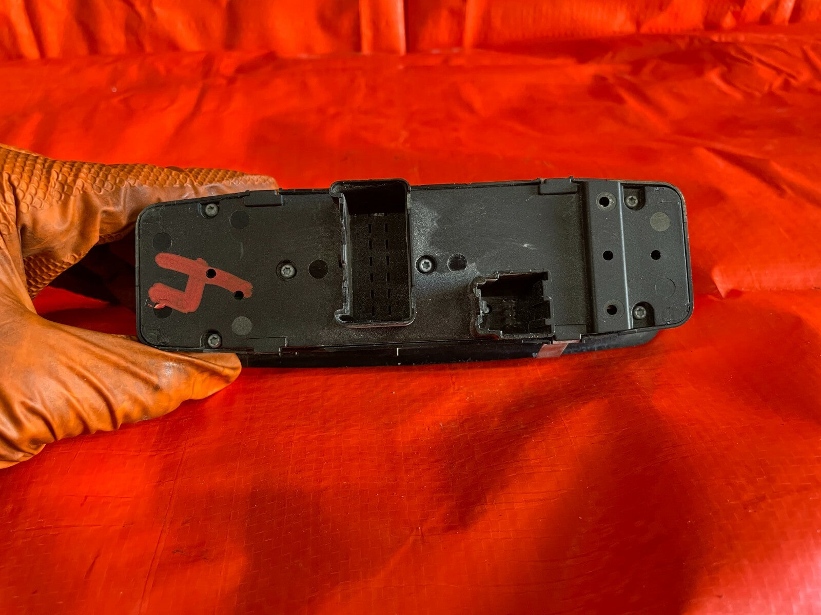 10 11 DODGE CARAVAN   DRIVER LEFT FRONT   MASTER WINDOW SWITCH 04602535AH   OEM3