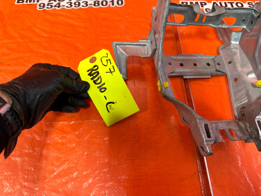 92 95 HONDA CIVIC   RADIO MOUNTING BRACKET W/ RADIO BEZEL TRIM   OEM #2576