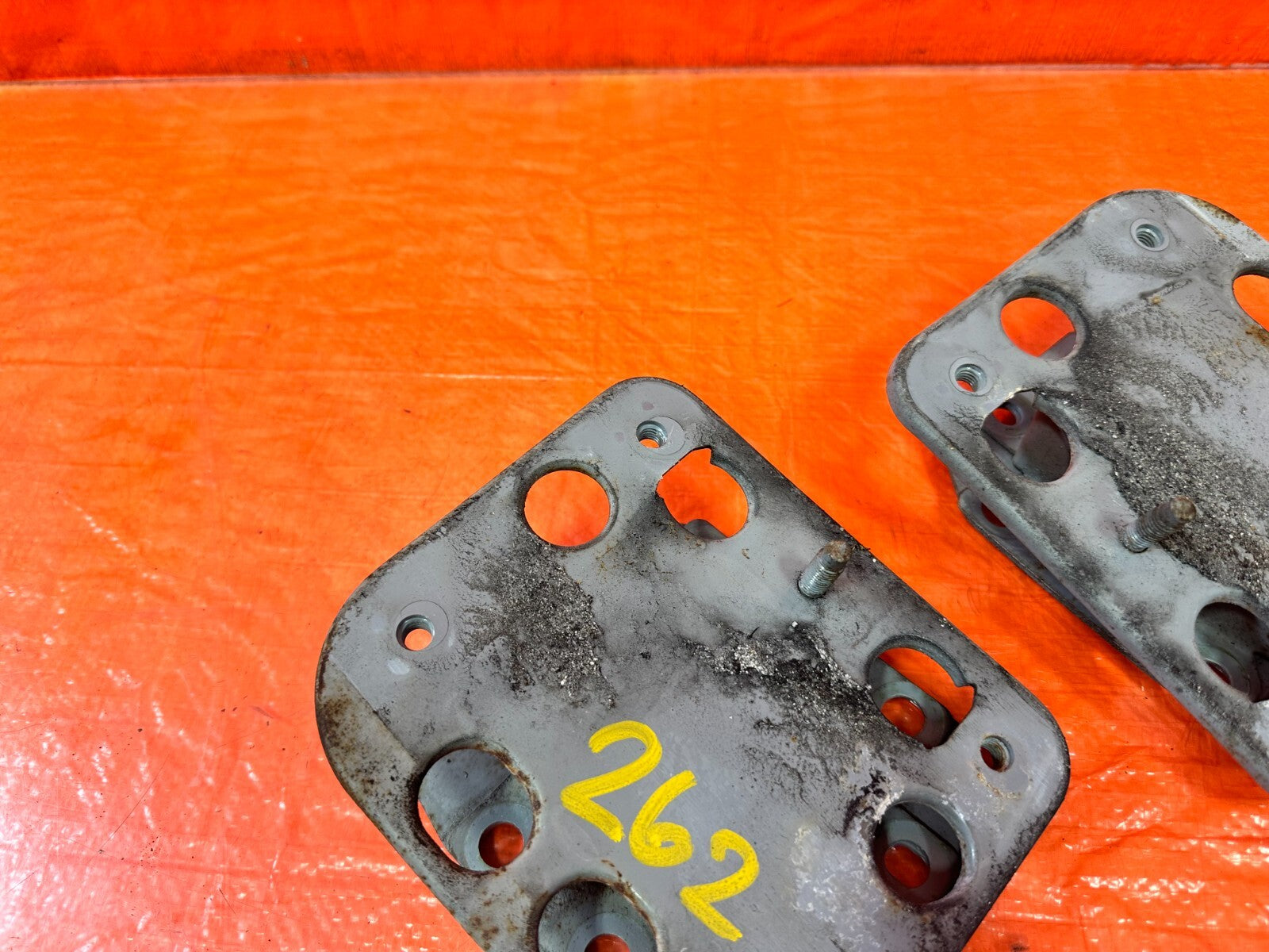 2004 04 NISSAN 350Z   REAR RE BAR CRASH BAR BEAM   MOUNTING BRACKETS LEFT RIGHT9