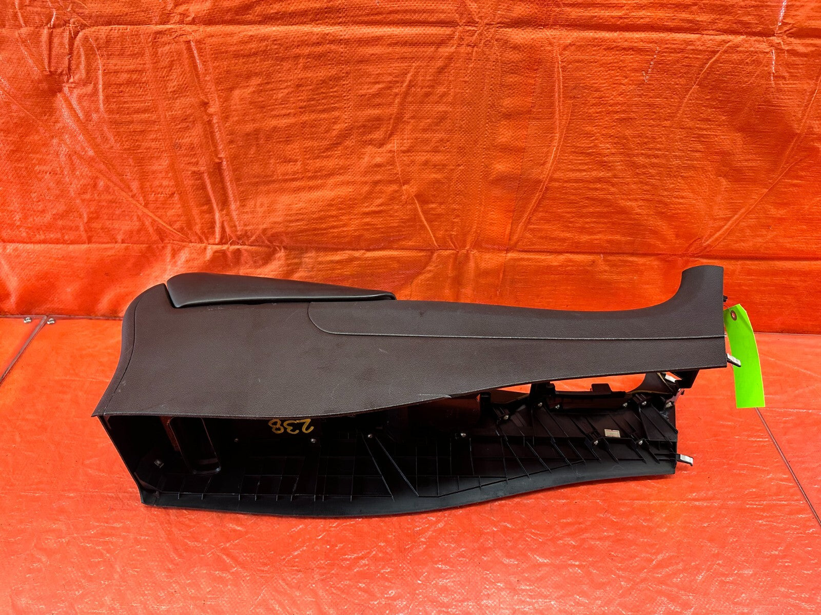 09 13 INFINITI G37 SEDAN   ARM REST / CENTER CONSOLE STORAGE COMPARTMENT OEM 2386