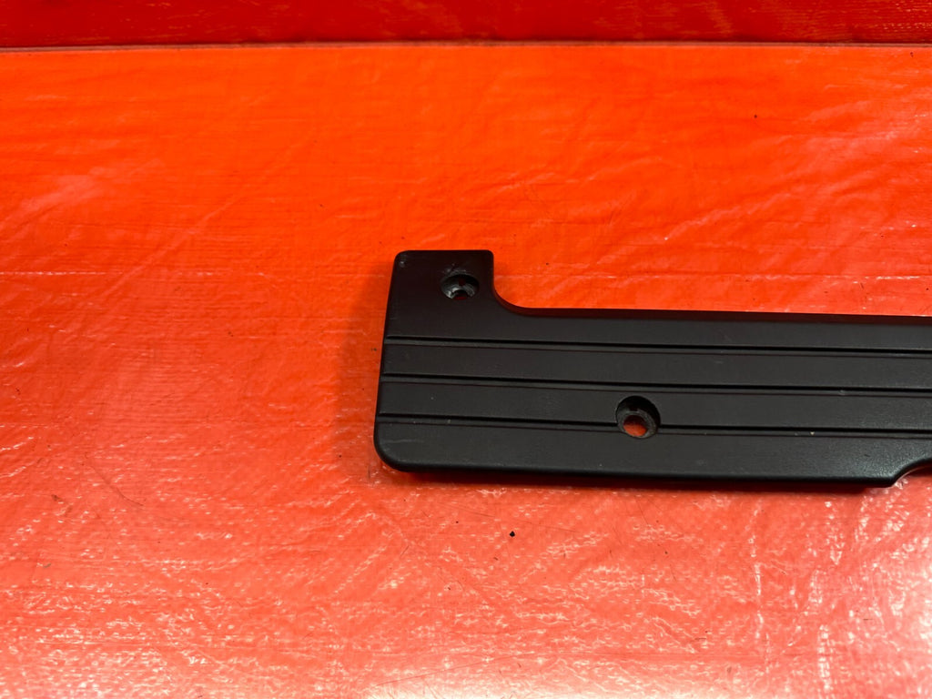 02 05 HONDA CIVIC SI EP3 HATCHBACK   IGNITION COIL PACK COVER TRIM PLASTIC #1878