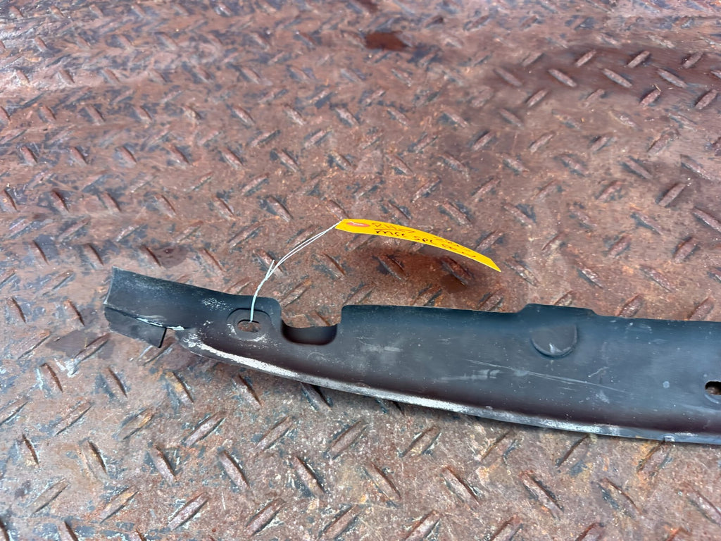 02 10 LEXUS SC430   FENDER SEAL RIGHT FRONT   53866 24010   OEM #2887