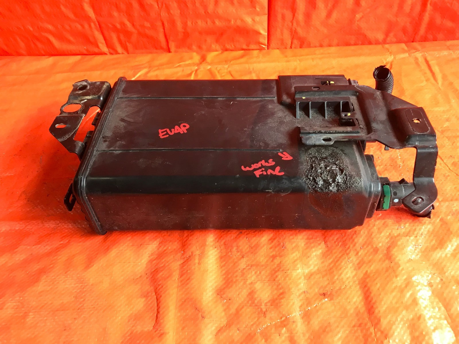 OEM 2014 2015 2016 14 15 16 LEXUS IS250 IS350 CHARCOALCANISTER EVAP TANK2