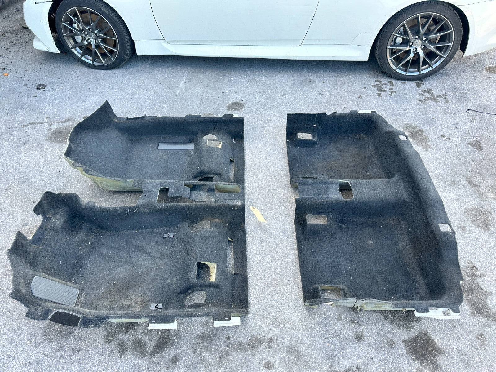 18 22 HONDA ACCORD 1.5L   CARPET   FRONT AND REAR PORTION   COMPLETE   OEM #3240