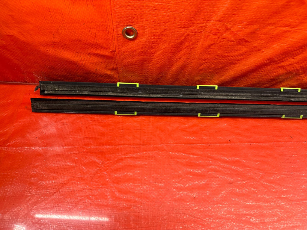 96 00 HONDA CIVIC COUPE HATCH EXTERIOR DOOR WINDOW GLASS TRIM SET LEFT RIGHT 2219
