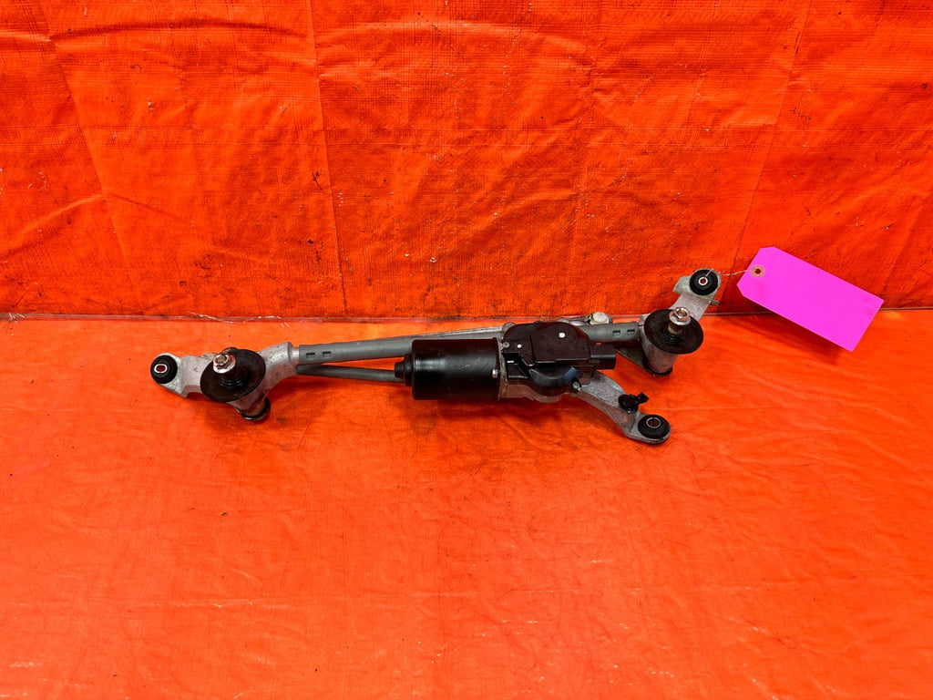 08 15 INFINITI G37 & Q60    2D COUPE   WINDSHIELD WIPER MOTOR W/ LINKAGE OEM 3101