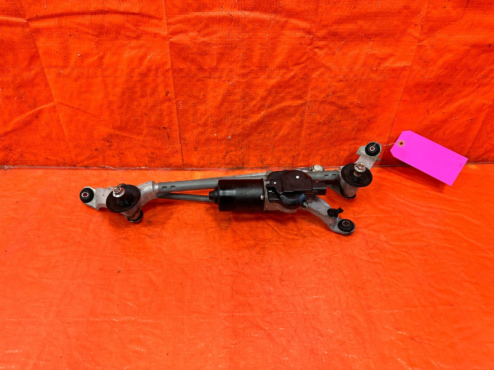 08 15 INFINITI G37 & Q60    2D COUPE   WINDSHIELD WIPER MOTOR W/ LINKAGE OEM 3101