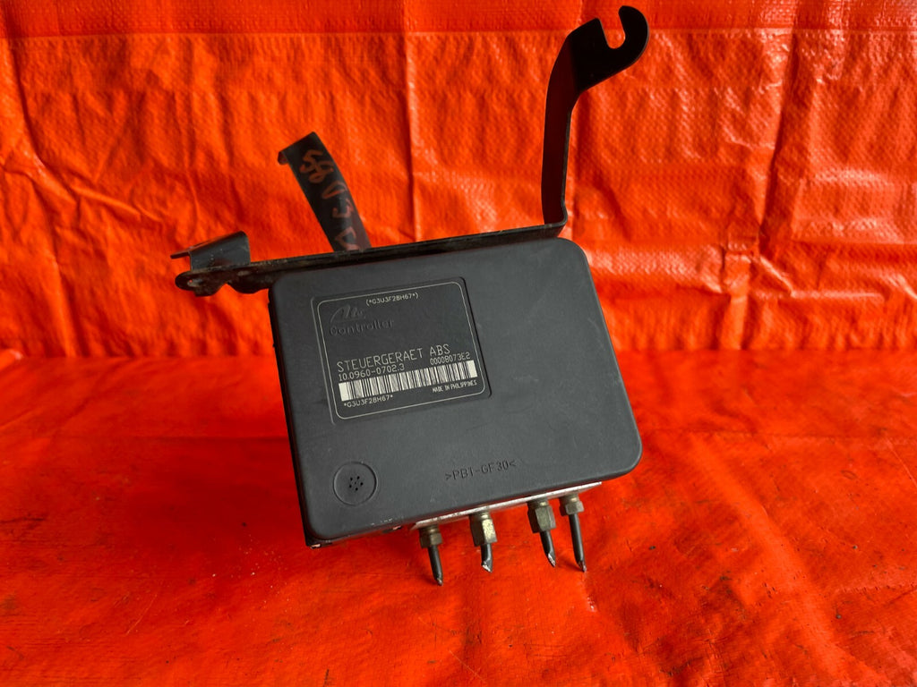 02 04 HONDA CR V CRV   4WD & EX MODEL ONLY   ABS PUMP MODULE VSA MODULATOR   OEM4