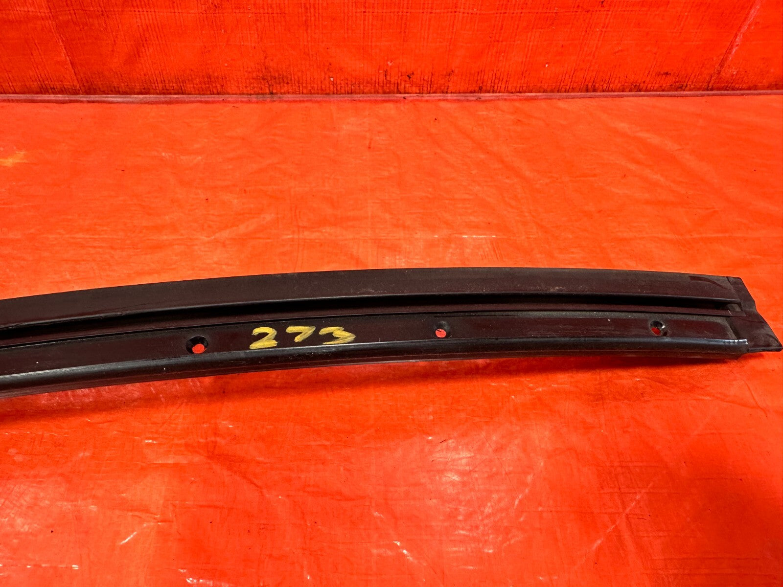 92 96 HONDA PRELUDE   RIGHT DOOR SASH TRIM MOLDING STRIP B PILLAR OEM 2739