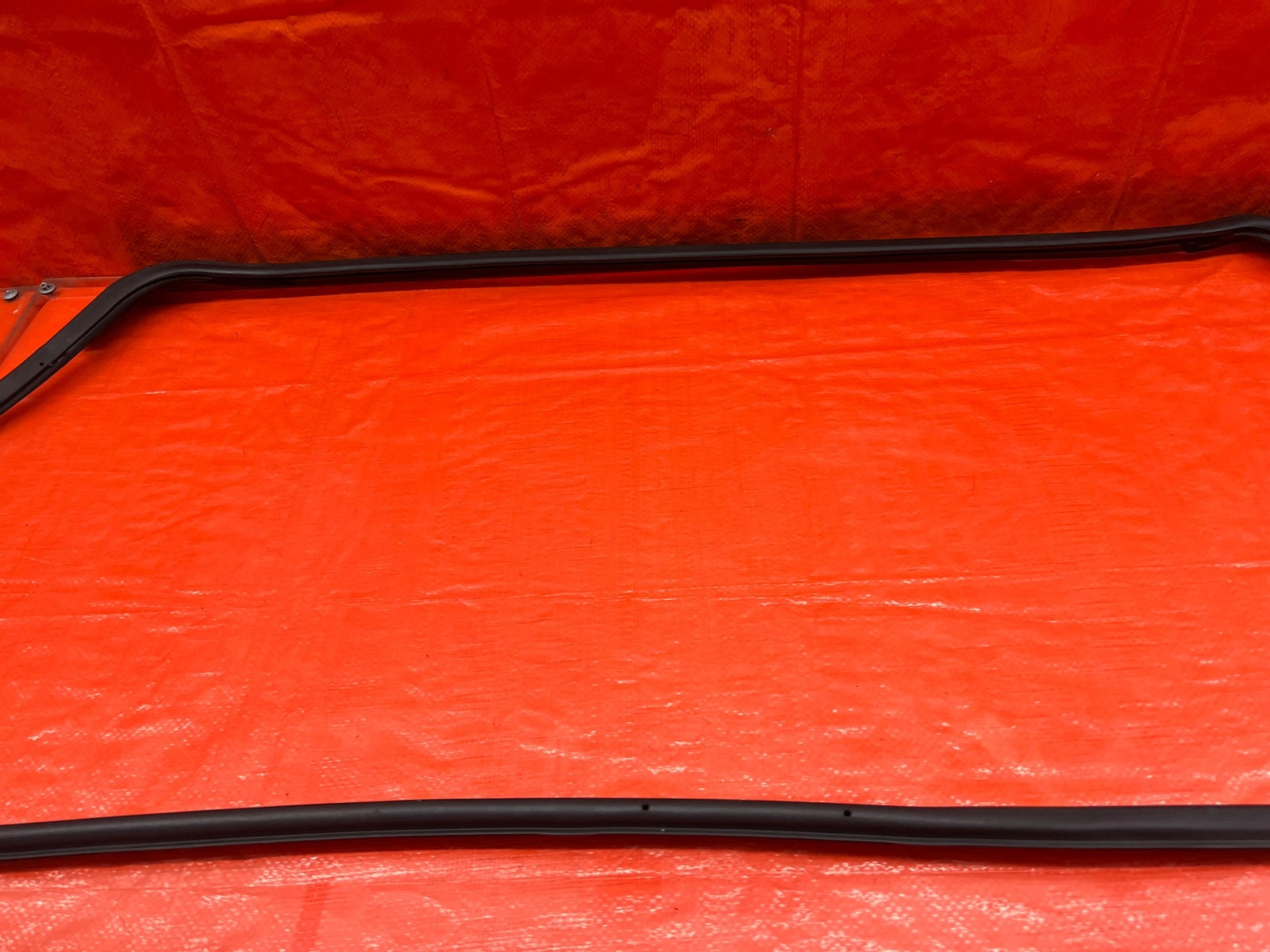 09 14 ACURA TSX   DRIVER LEFT REAR DOOR   WEATHER STRIP TRIM SEAL GASKET OEM 1686