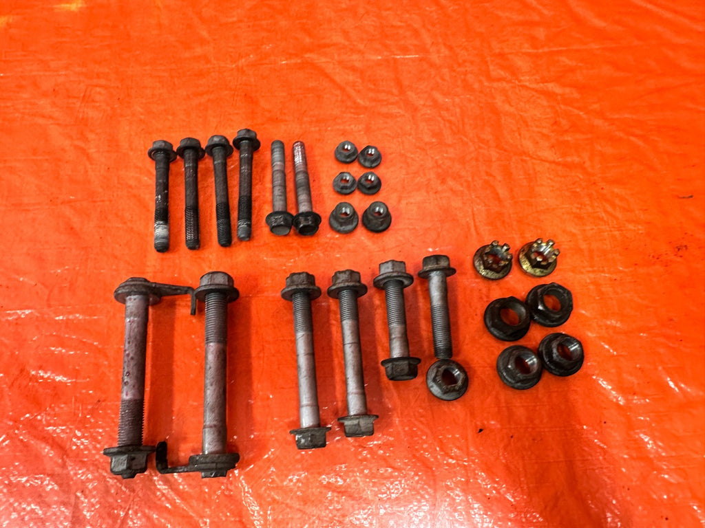 08 15 INFINITI G37 & Q60 FRONT CONTROL ARM BOLTS   UPPER LOWER SPINDLE   OEM 3207