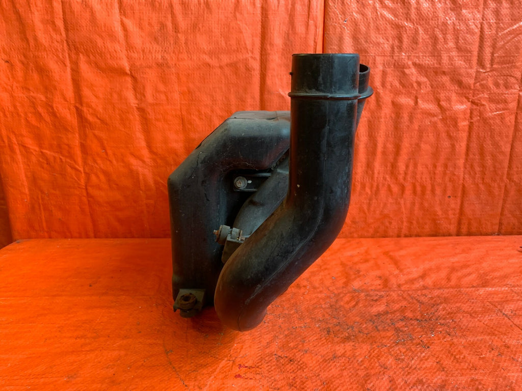 OEM 1994 94 HONDA DEL SOL   LOWER AIR INTAKE BOX RESONATOR CHAMBER6