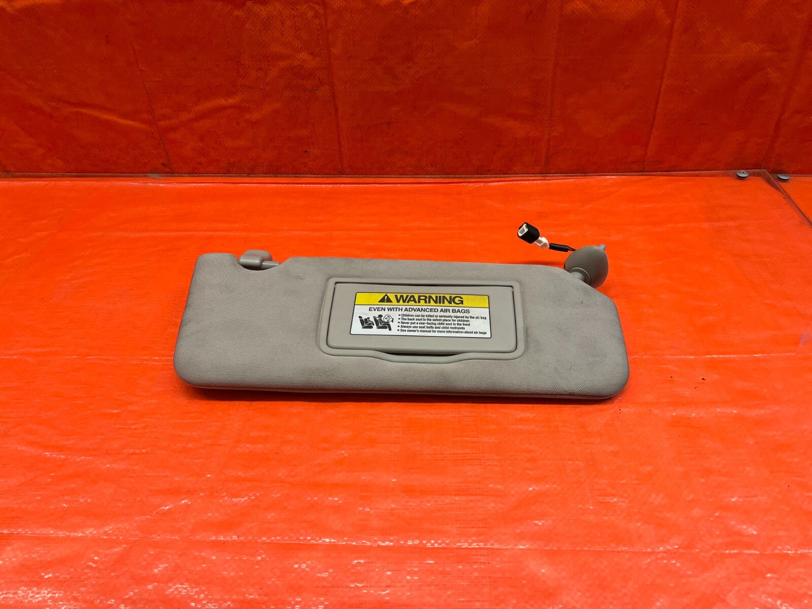 09 11 ACURA TSX   SUN VISOR   PASSENGER RIGHT SIDE   GRAY COLOR   OEM #1688